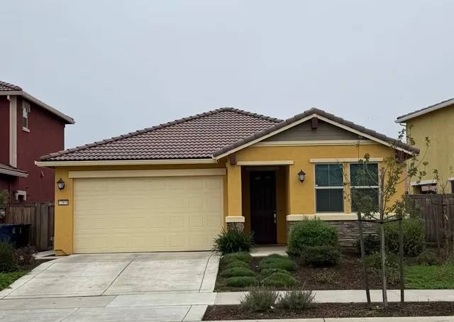 $3,600 | 12818 Knightsbrook Avenue, Rancho Cordova, CA 95742