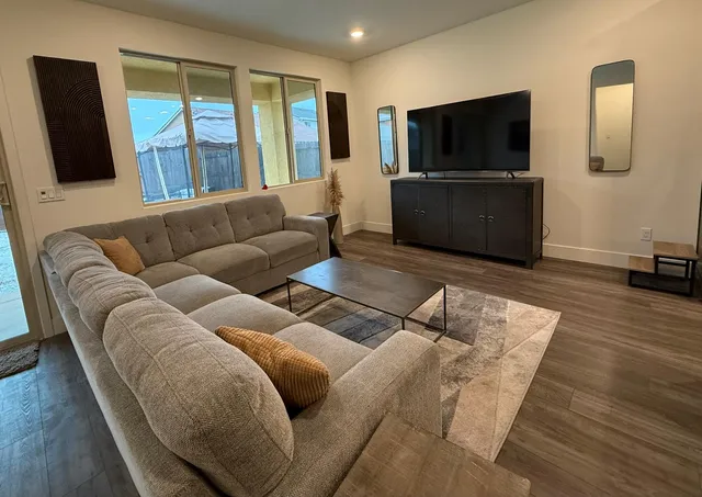 $3,600 | 12818 Knightsbrook Avenue, Rancho Cordova, CA 95742