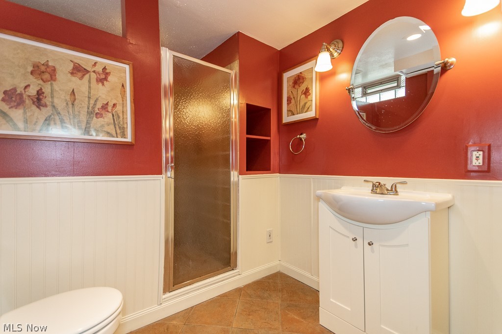 30116 Forestgrove Road Willowick, OH 44095 - Photo 23 of 33 Downstairs Full Bath