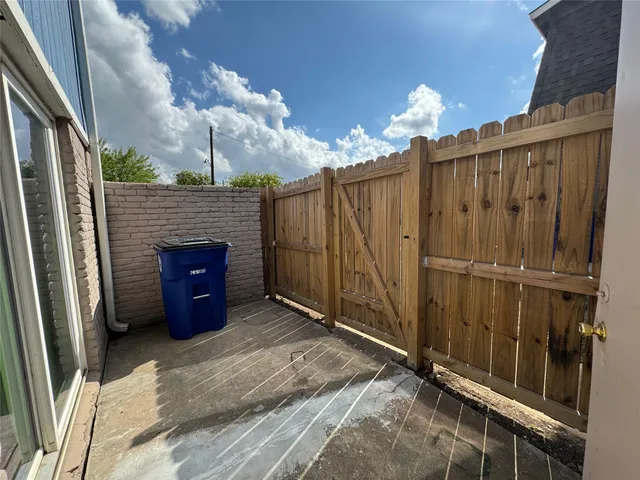 a view of front door with outdoor space