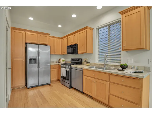 $549,900 | 4264 Southwest Highgate Terrace, Beaverton, OR 97078