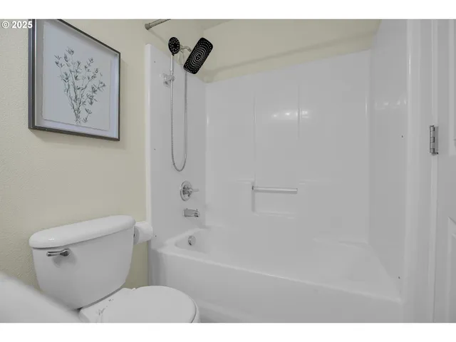 $549,900 | 4264 Southwest Highgate Terrace, Beaverton, OR 97078