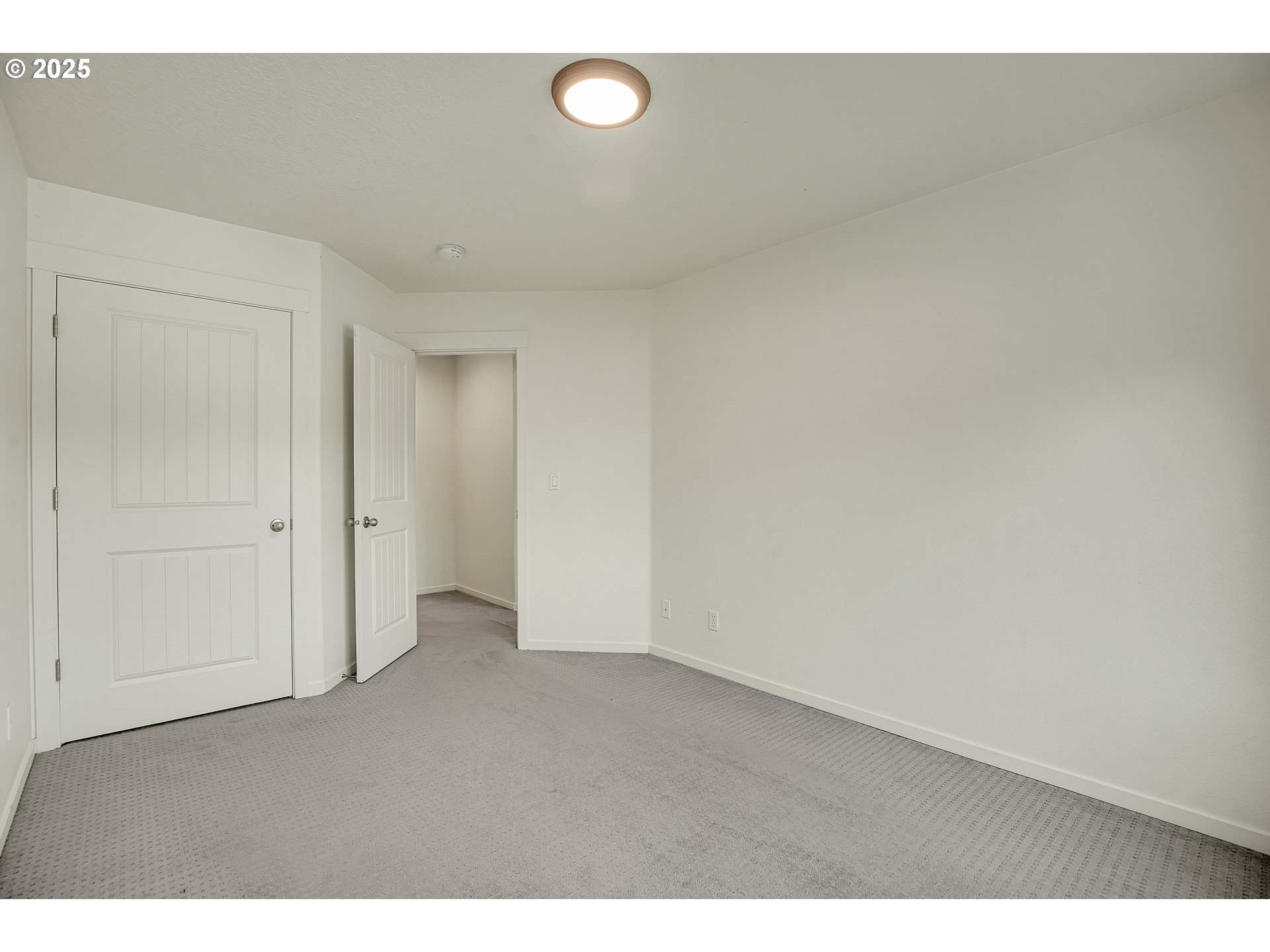 4264 Southwest Highgate Terrace Beaverton, OR 97078 - Photo 24 of 38 Primary Bedroom