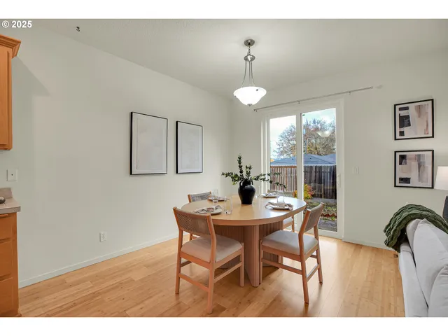 $549,900 | 4264 Southwest Highgate Terrace, Beaverton, OR 97078