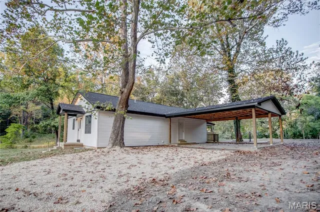 $249,000 | 1645 Jones Hollow Road, Nebo, IL 62355