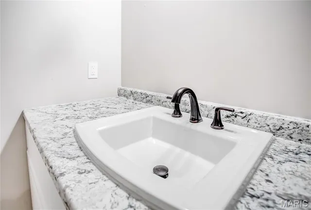 $249,000 | 1645 Jones Hollow Road, Nebo, IL 62355