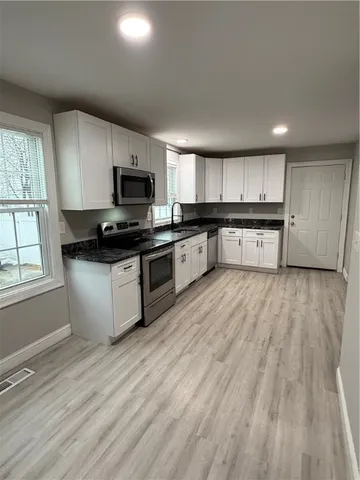 $2,250 | 25 Denison Street, Unit 1, Providence, RI 02904