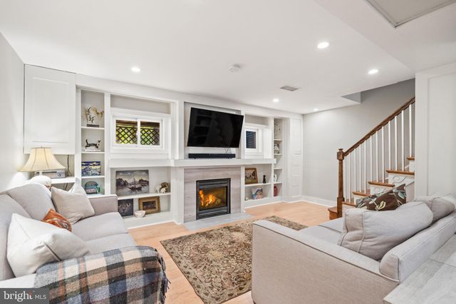 $1,360,000 | 2106 Huidekoper Place Northwest, Washington, DC 20007