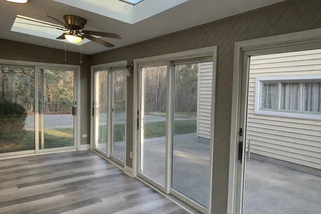 $499,900 | 6701 West Forest View Lane, Niles, IL 60714