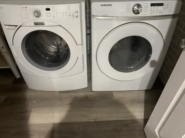 $499,900 | 6701 West Forest View Lane, Niles, IL 60714