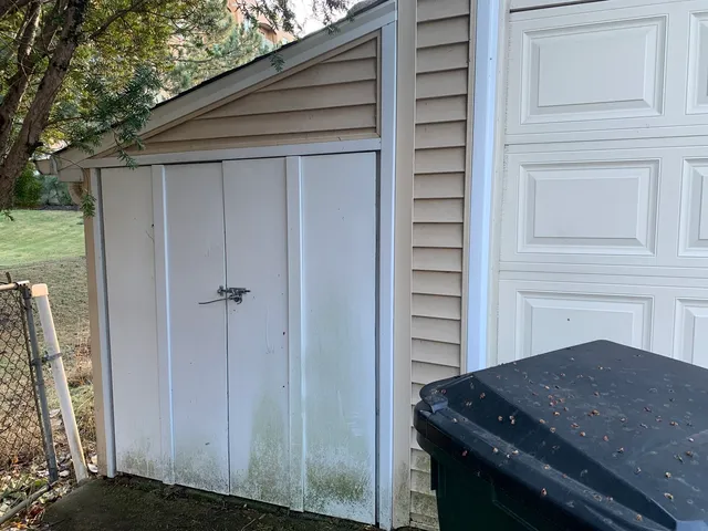 $499,900 | 6701 West Forest View Lane, Niles, IL 60714