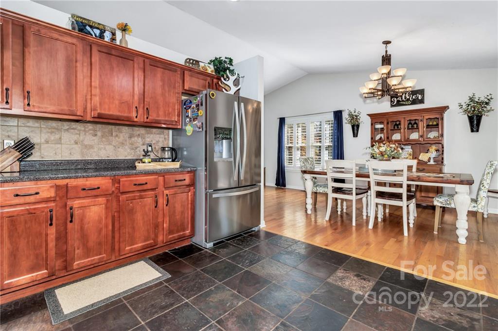 85 Redden Road Hendersonville, NC 28739 - Photo 15 of 48 Gallery Image 15