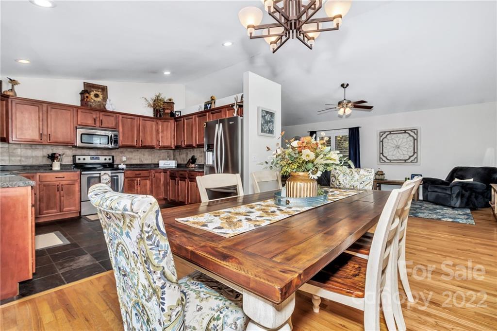 85 Redden Road Hendersonville, NC 28739 - Photo 20 of 48 Gallery Image 20