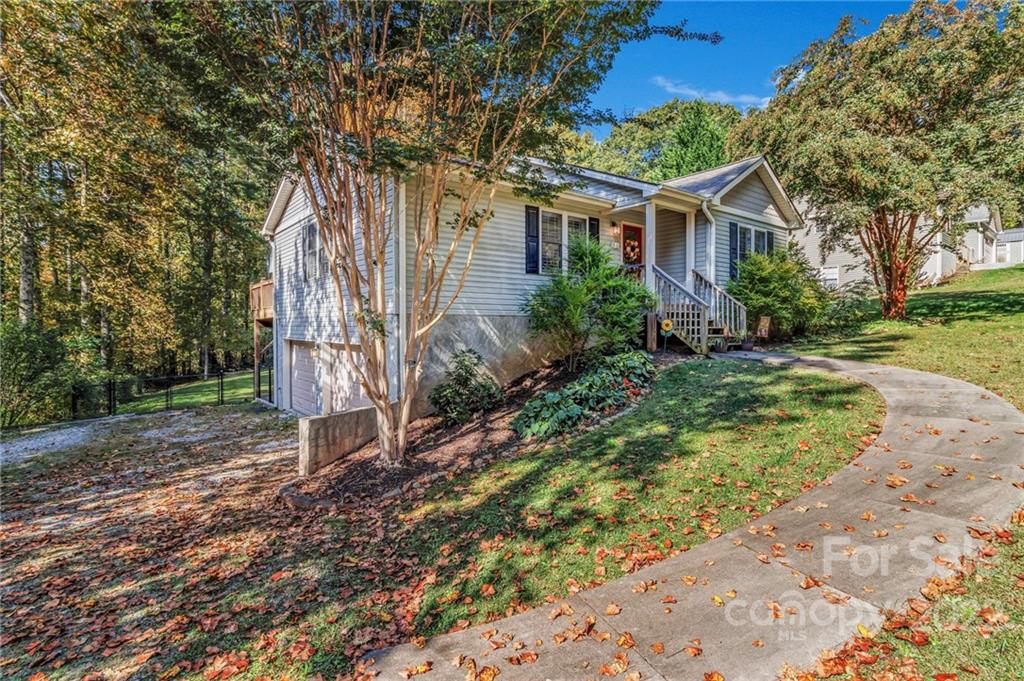 85 Redden Road Hendersonville, NC 28739 - Photo 2 of 48 Gallery Image 2