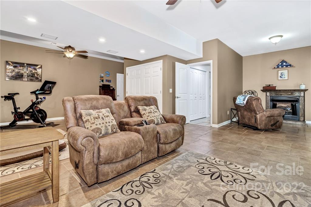 85 Redden Road Hendersonville, NC 28739 - Photo 38 of 48 Gallery Image 38