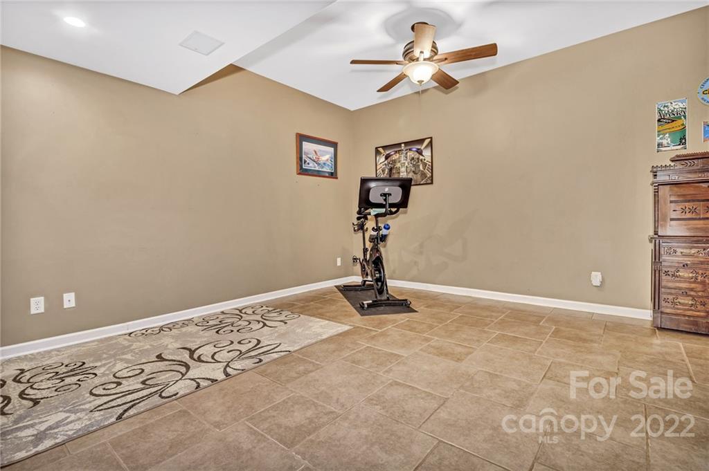 85 Redden Road Hendersonville, NC 28739 - Photo 39 of 48 Gallery Image 39