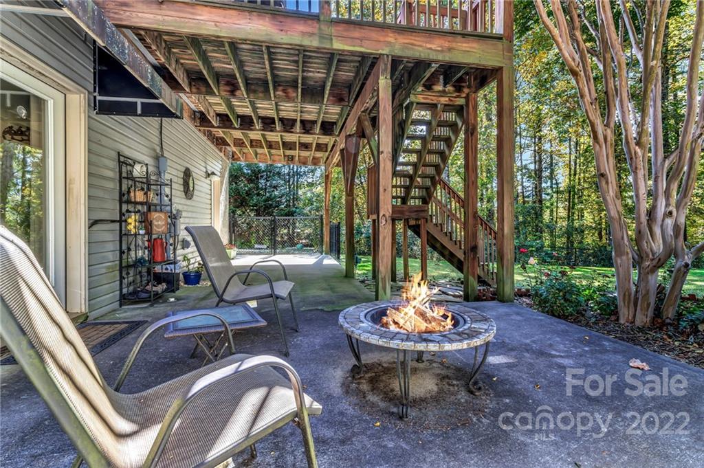 85 Redden Road Hendersonville, NC 28739 - Photo 43 of 48 Gallery Image 43