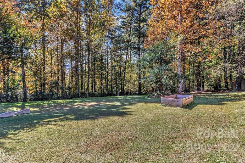 85 Redden Road Hendersonville, NC 28739 - Photo 48 of 48 Gallery Image 48