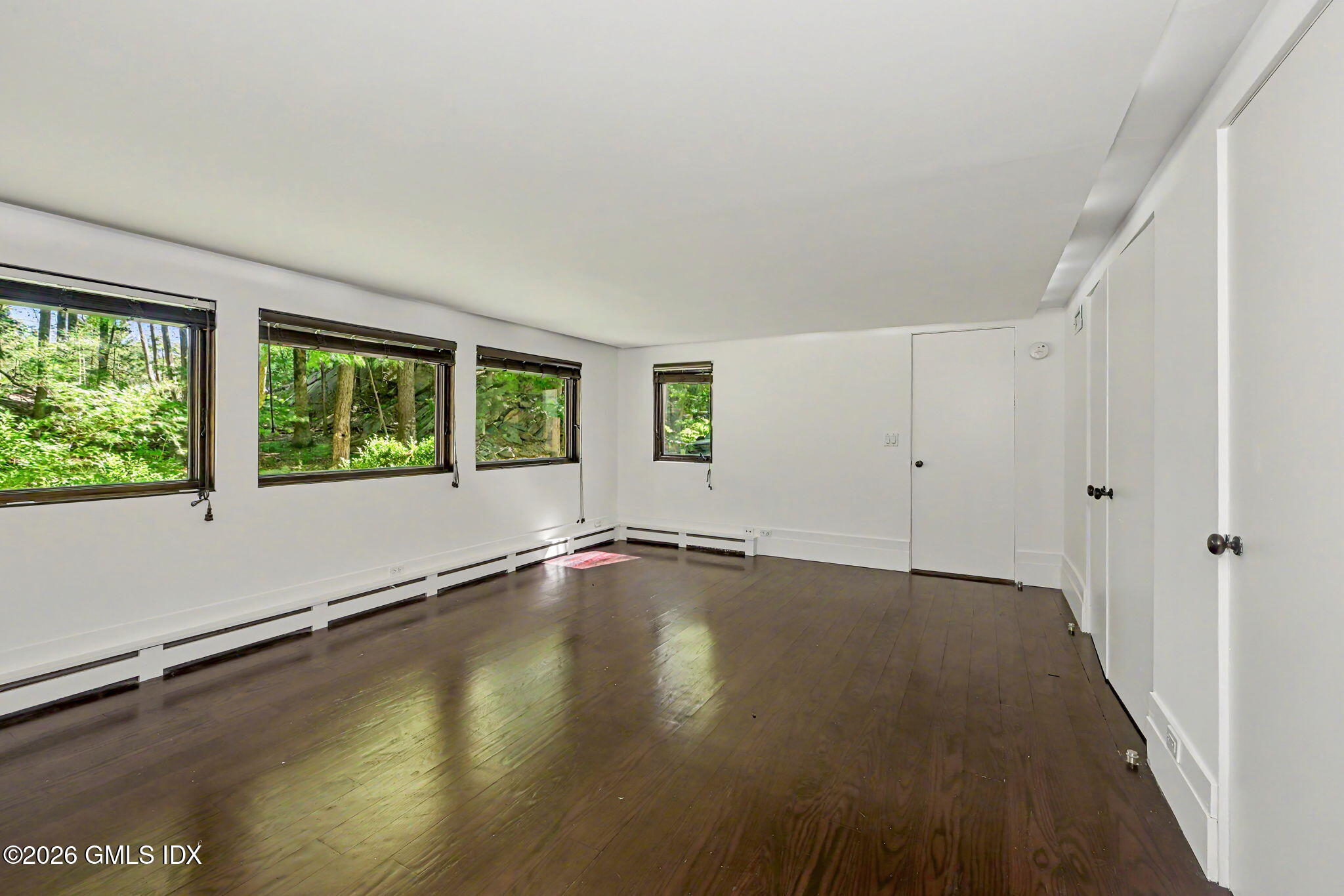 424 Cognewaugh Road Cos Cob, CT 06807 - Photo 30 of 43 5-web-or-mls-424-cognewaugh-rd