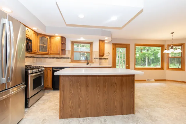 $548,500 | N2559 Pleasant View Lane, Waupaca, WI 54981