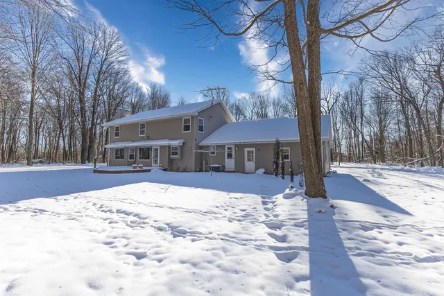 $548,500 | N2559 Pleasant View Lane, Waupaca, WI 54981