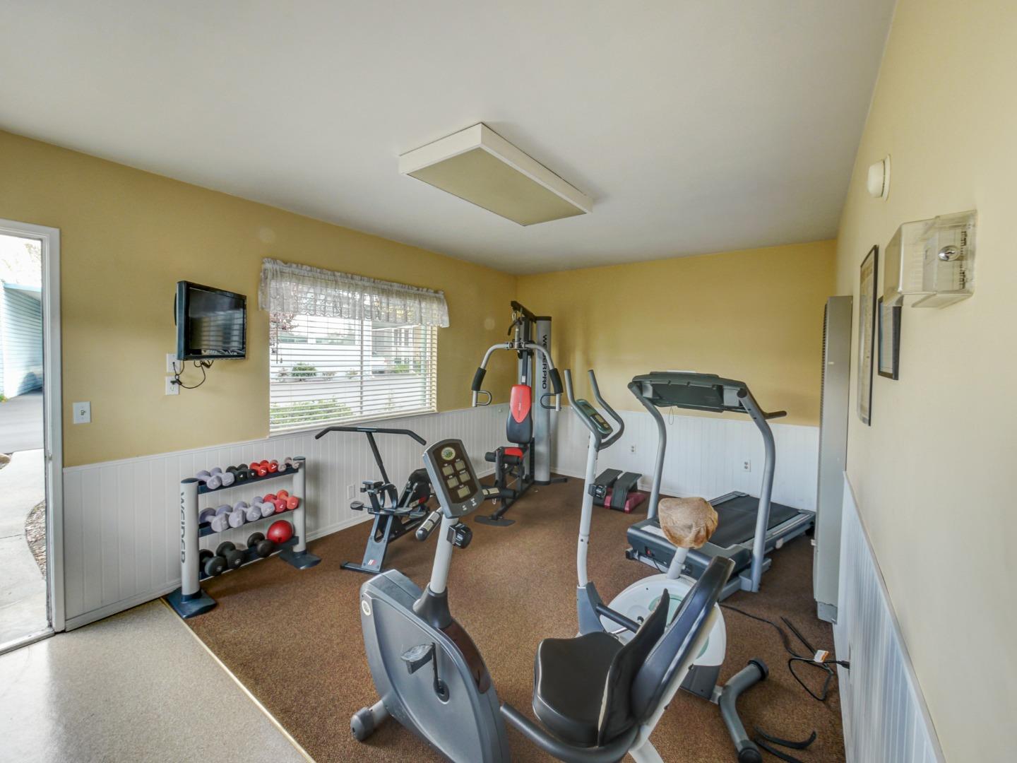 225 Mt Hermon Road, Unit 37 Scotts Valley, CA 95066 - Photo 38 of 44 a view of a room with gym equipment