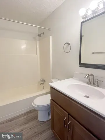 $1,295 | 2041 North Susquehanna Trail, Unit F, York, PA 17404