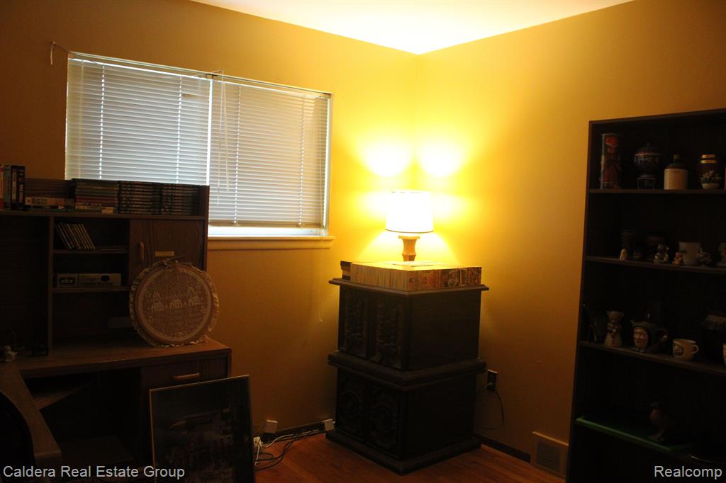 8064 Timken Avenue Warren, MI 48089 - Photo 26 of 40