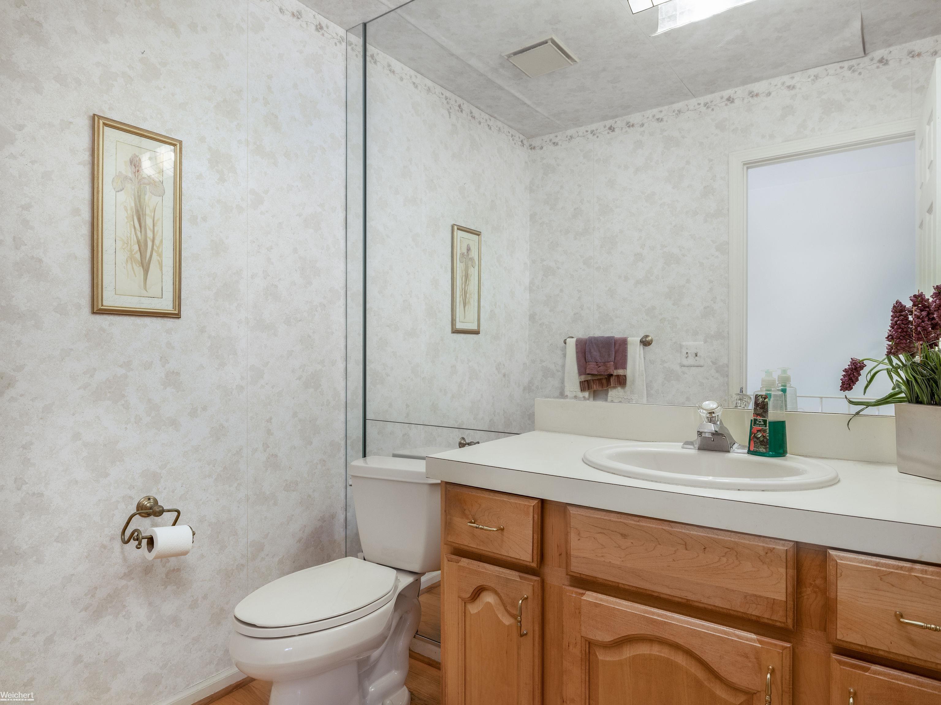 457 Lake Forest Road Rochester, MI 48309 - Photo 17 of 36