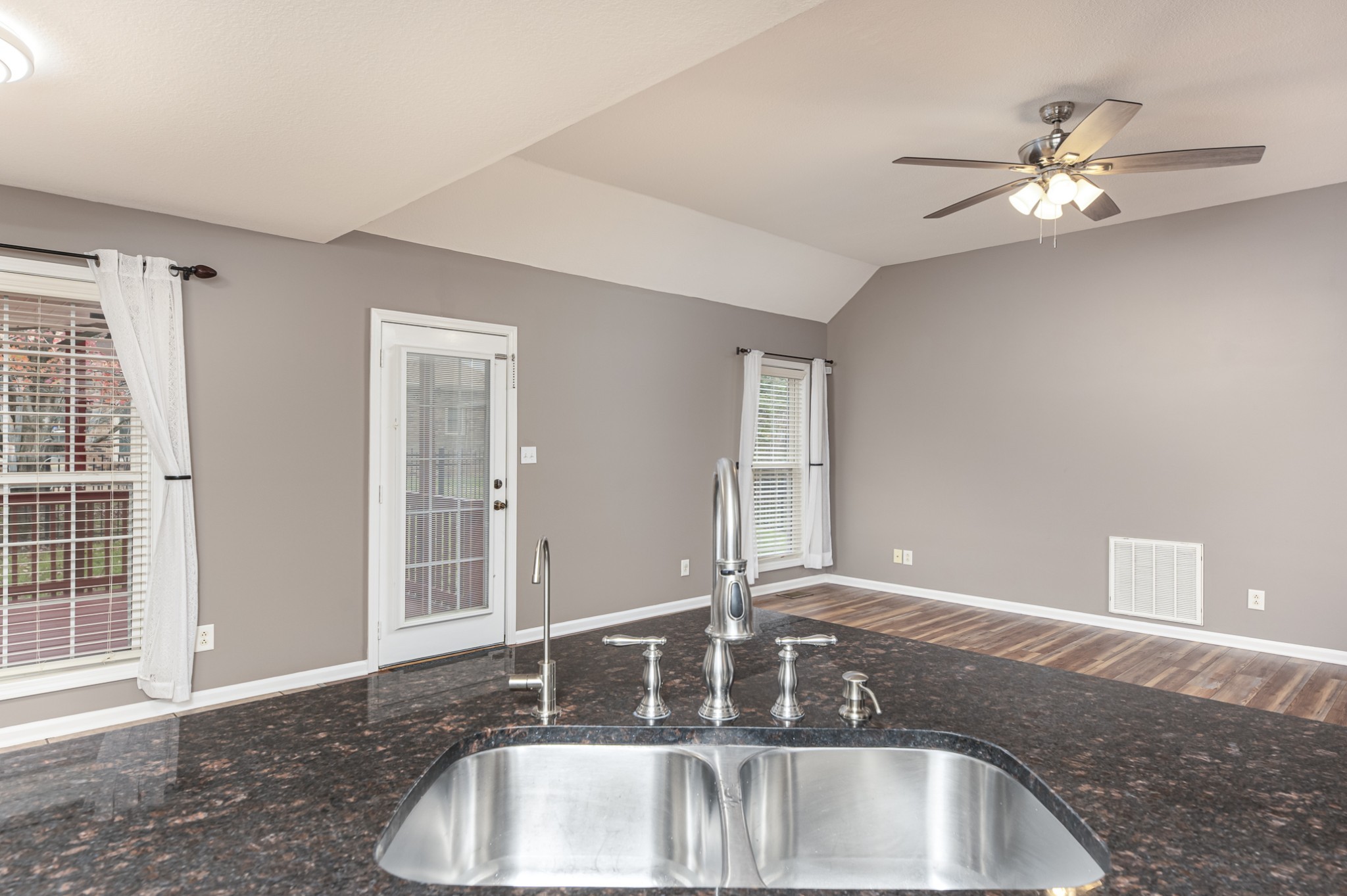 361 Sango Road Clarksville, TN 37043 - Photo 8 of 40 Gallery Image 8