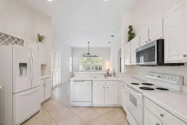 $439,000 | 8032 Pine Hollow Drive, Mount Dora, FL 32757