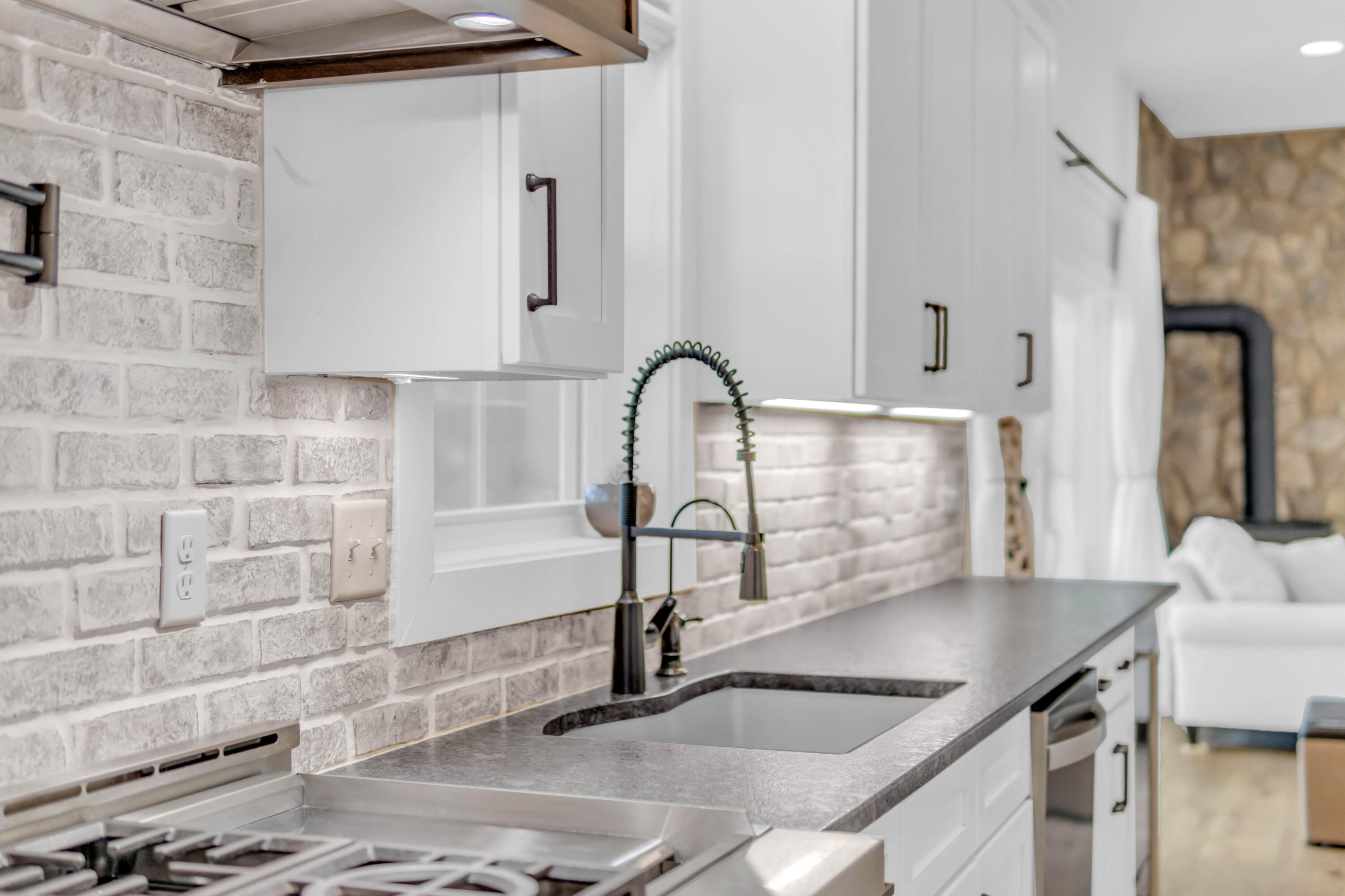 720 Miller Road Signal Mountain, TN 37377 - Photo 18 of 59 18_720 miller rd-16