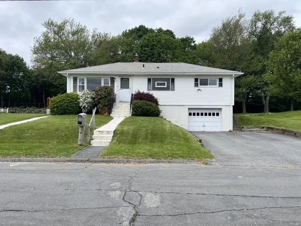 $3,000 | 32 Harriet Avenue, Shrewsbury, MA 01545