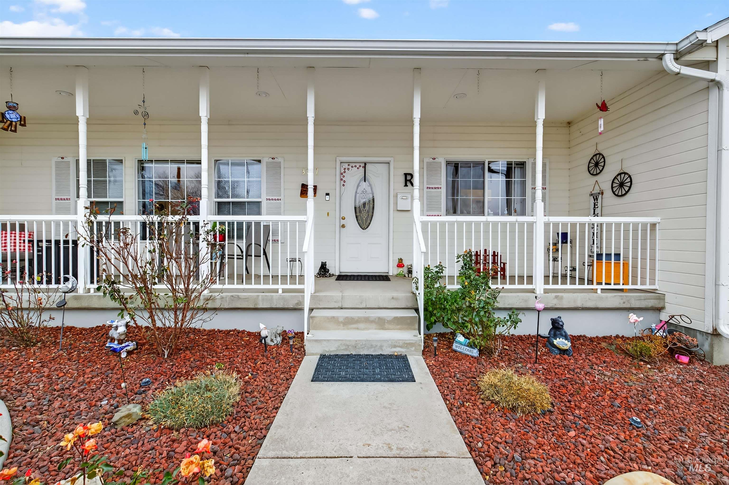 3737 19th Street Lewiston, ID 83501 - Photo 2 of 40 View of exterior entry featuring a porch