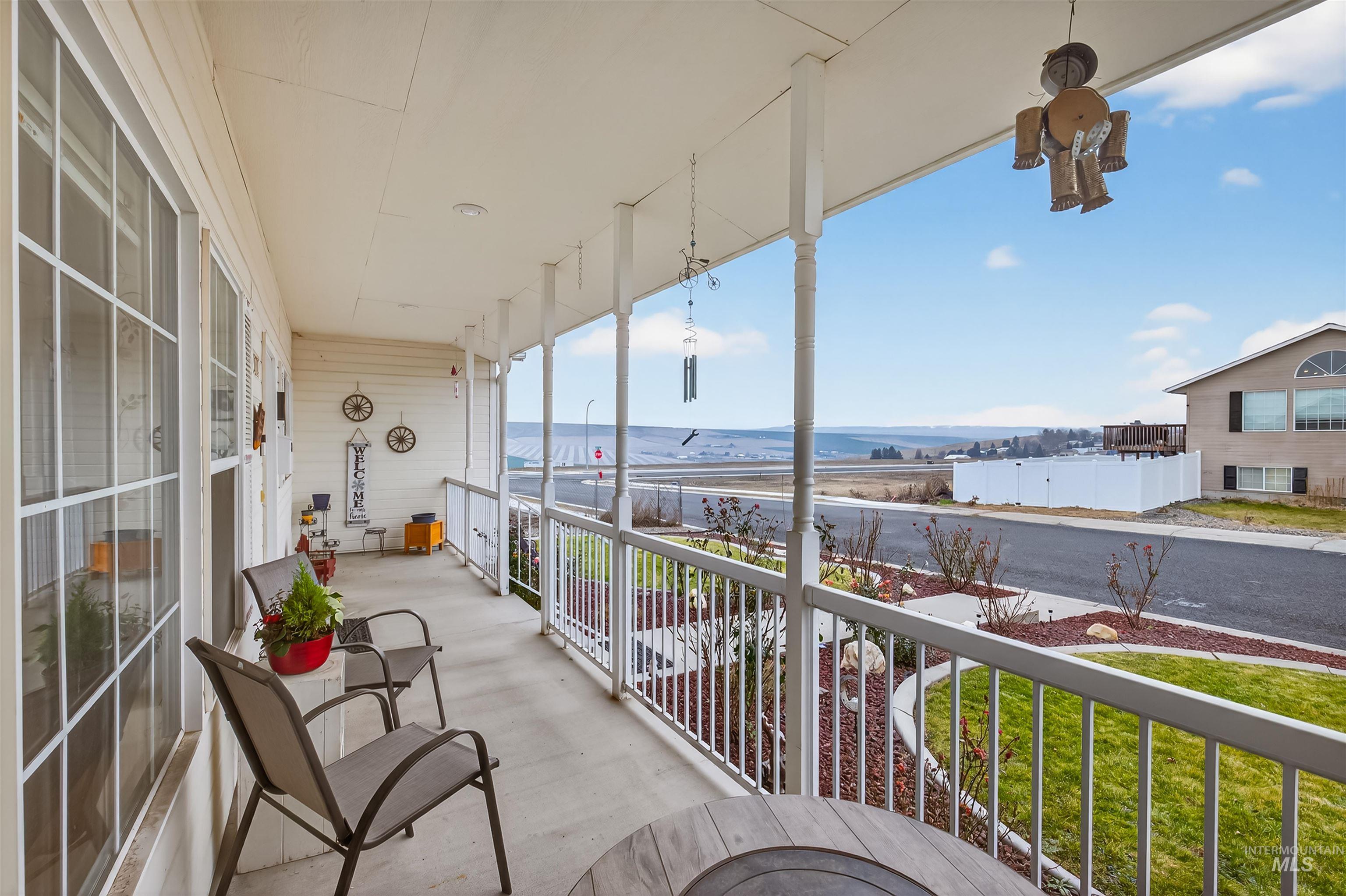 3737 19th Street Lewiston, ID 83501 - Photo 38 of 40 View of balcony