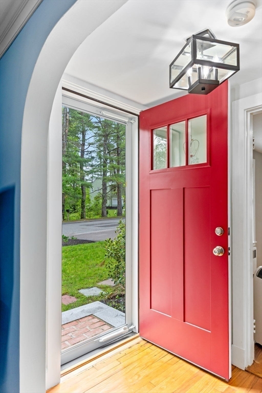 10 Forrest Road Walpole, MA 02081 - Photo 4 of 34 Gallery Image 4