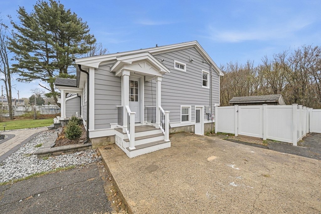 14 Lewis Road Randolph, MA 02368 - Photo 5 of 42