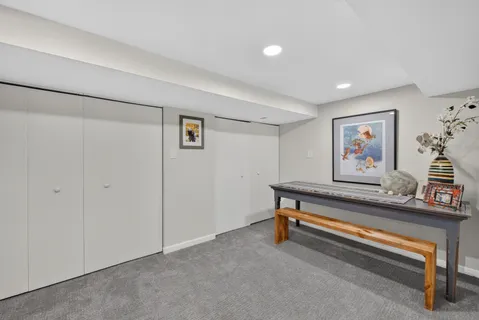 $575,000 | 6960 North Ozark Avenue, Chicago, IL 60631