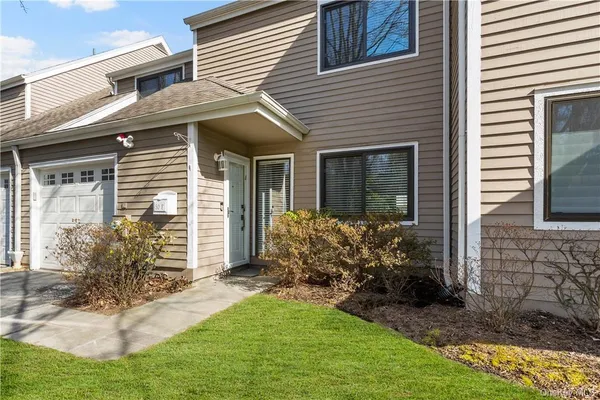 $8,900 | 50 Pondview Road, Unit F, Rye, NY 10580