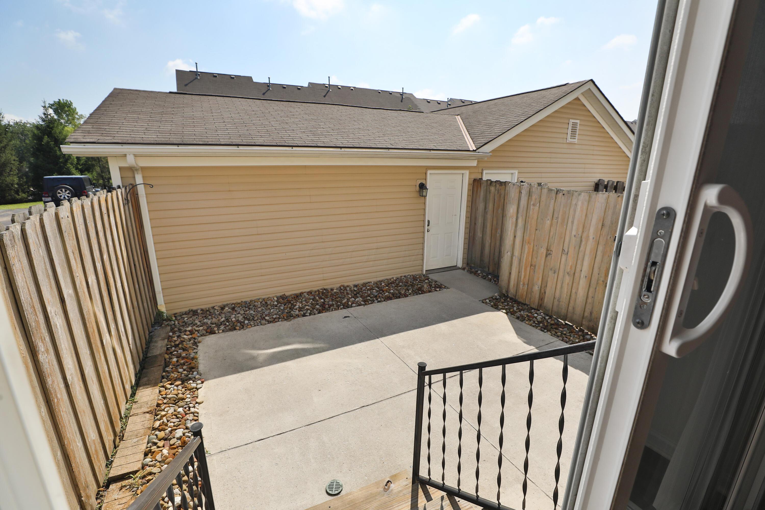 8330 Bruntsfield Road Columbus, OH 43235 - Photo 33 of 49 Patio