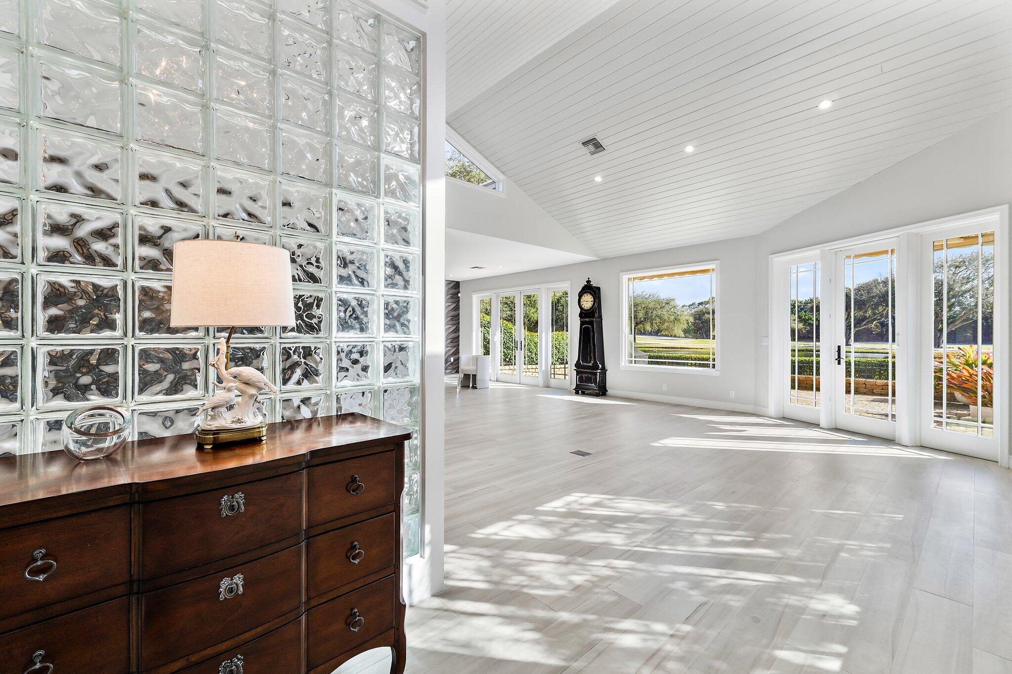 12092 Southeast Birkdale Run Jupiter, FL 33469 - Photo 8 of 52 Interior Entryway