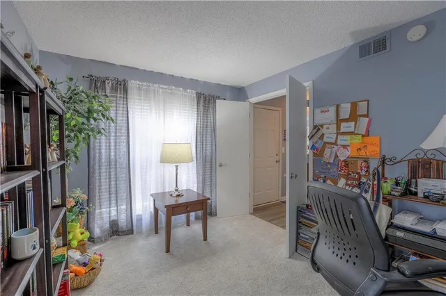 $160,000 | 12623 West 110th Terrace, Overland Park, KS 66210