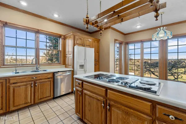 $999,999 | 600 Chuckey Pike, Chuckey, TN 37641