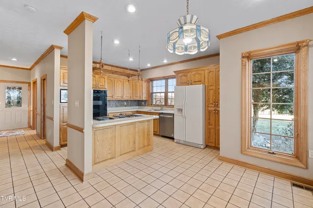 $1,100,000 | 600 Chuckey Pike, Chuckey, TN 37641