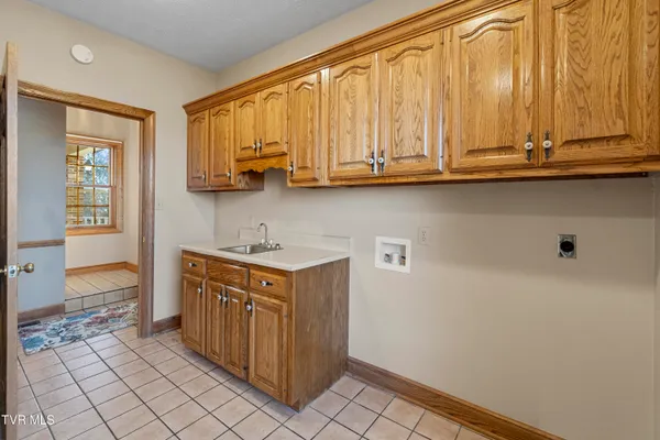 $999,999 | 600 Chuckey Pike, Chuckey, TN 37641