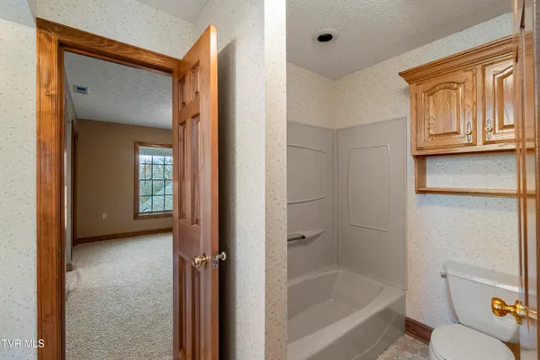 $999,999 | 600 Chuckey Pike, Chuckey, TN 37641
