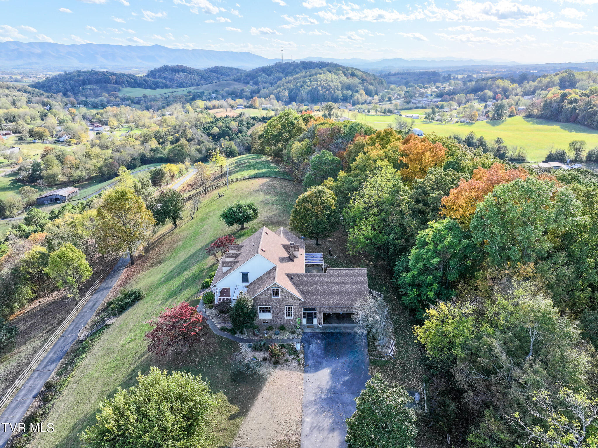 600 Chuckey Pike Chuckey, TN 37641 - Photo 7 of 115 DJI_20251021185155_0867_D-Edit