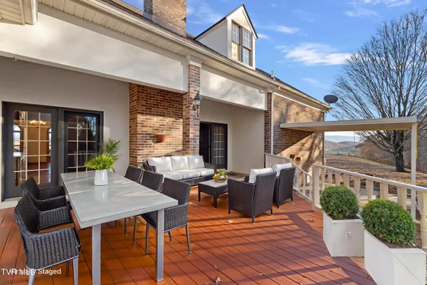 $999,999 | 600 Chuckey Pike, Chuckey, TN 37641