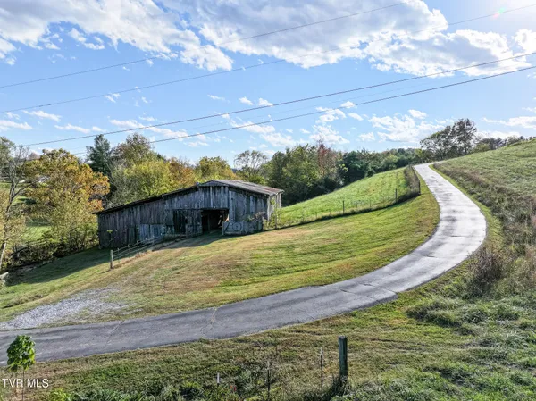$999,999 | 600 Chuckey Pike, Chuckey, TN 37641