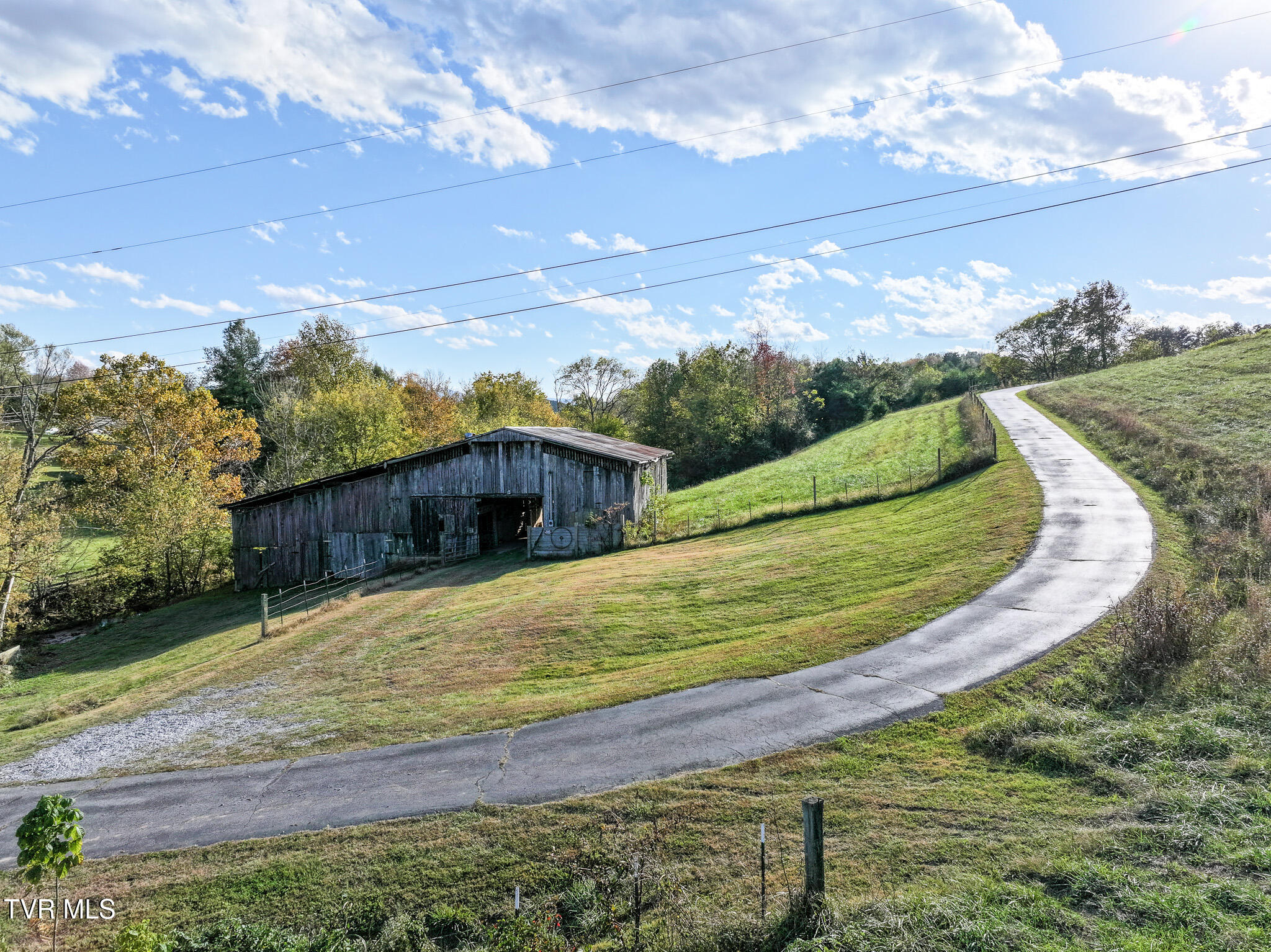 600 Chuckey Pike Chuckey, TN 37641 - Photo 9 of 115 DJI_20251021185438_0878_D